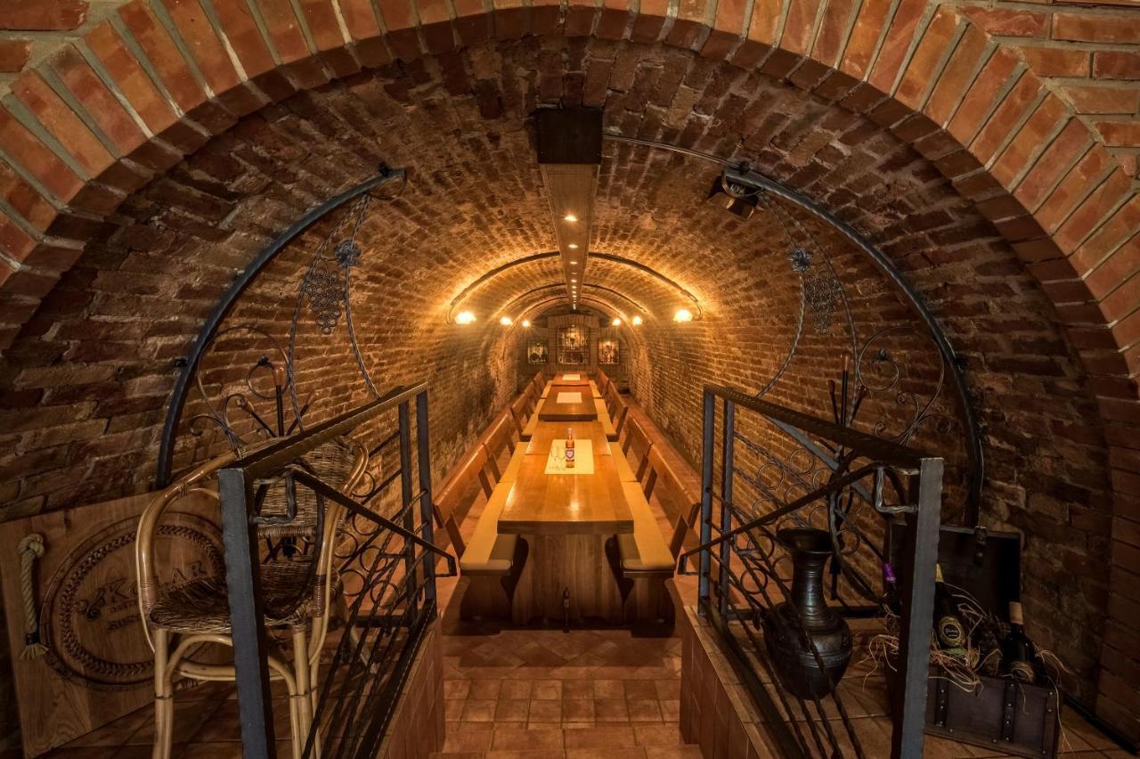 Podrumi Kolar "Suza Baranje" Kneževi Vinogradi Exterior foto